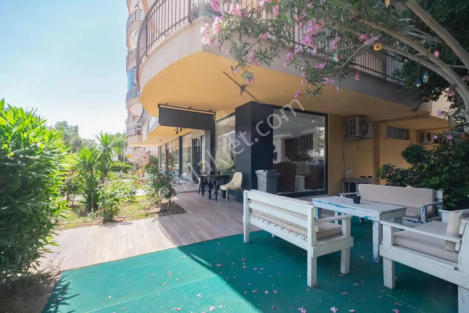 Eczane, Ecza Deposu Ve Polikliniklere Uygun Kiralık İş Yeri — görsel 6