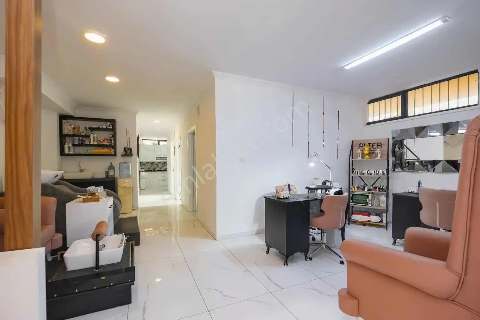 Eczane, Ecza Deposu Ve Polikliniklere Uygun Kiralık İş Yeri — görsel 14