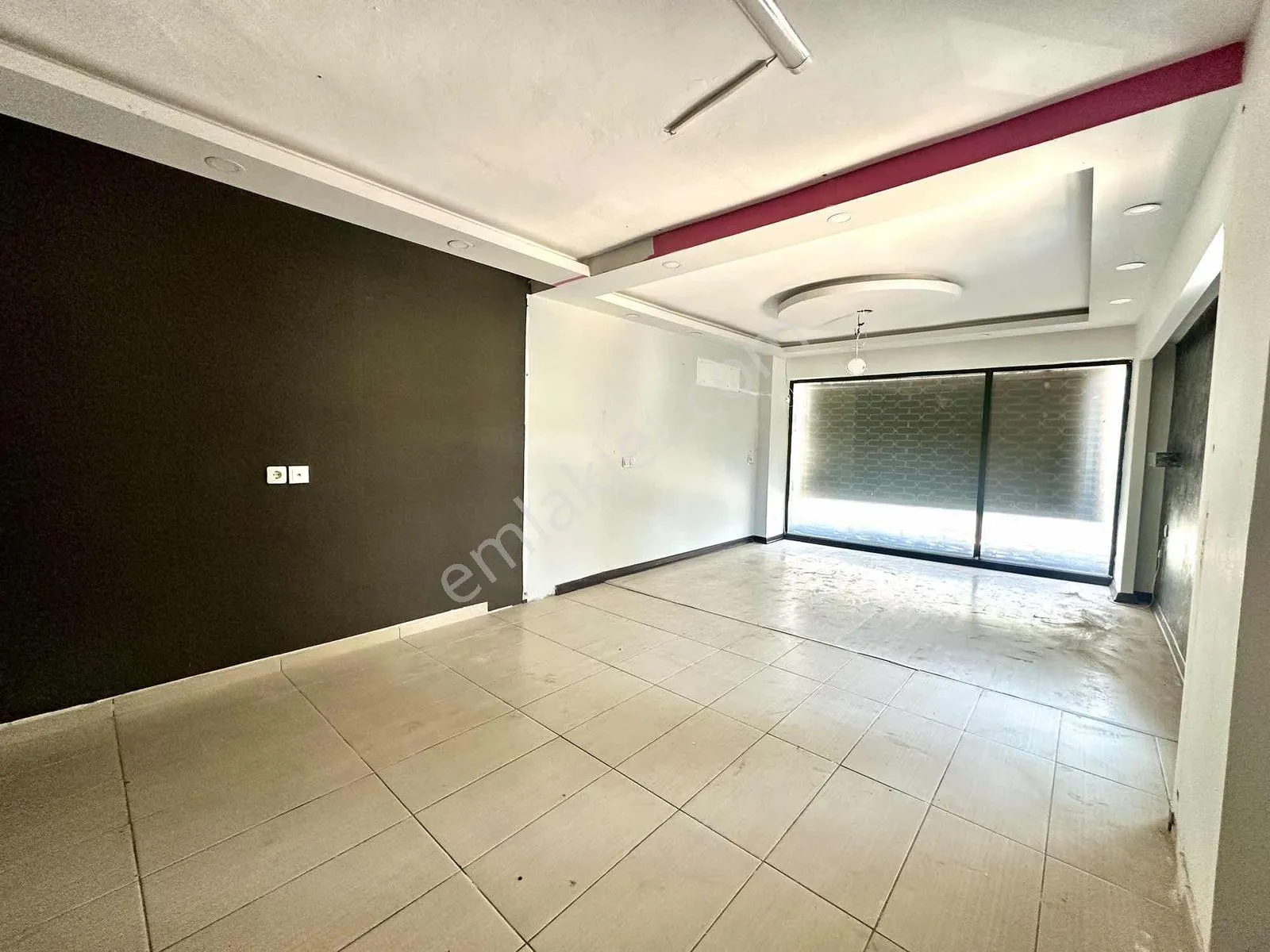 Berrin Kavcar'dan Büyükşehir Belediyesi Karşısı Kiralık Dükkan — görsel 27