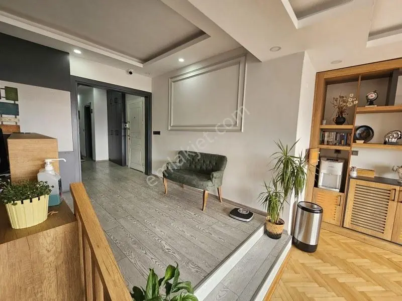 Konyaaltı Caddesi Üzerinde Konut Ve İşyerine Uygun Şahane Daire — görsel 13