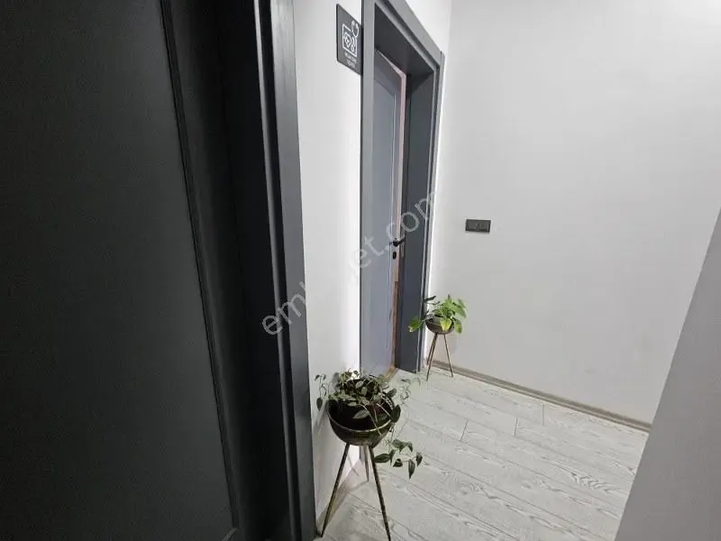 Konyaaltı Caddesi Üzerinde Konut Ve İşyerine Uygun Şahane Daire — görsel 15