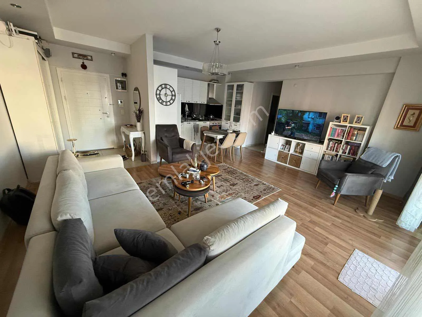Meydankavağında Havuzlu Site İçinde 2+1 Arakat Satılık Daire — görsel 9