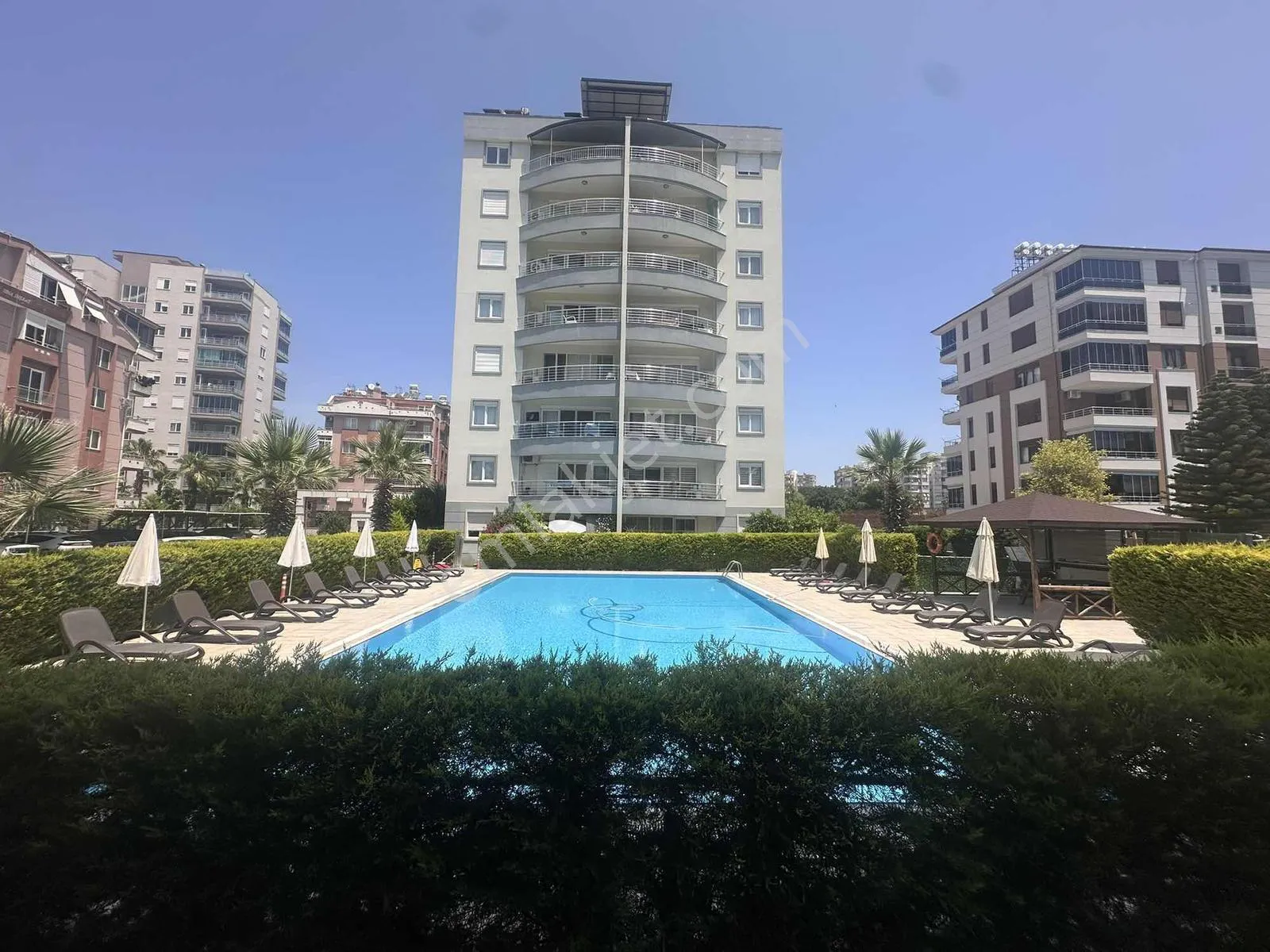 Meydankavağında Havuzlu Site İçinde 2+1 Arakat Satılık Daire — görsel 20