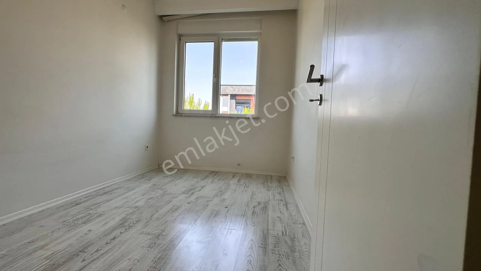 Havalimanı Yakını Mahalle Sit. Arakat 3+1 Satılık Daire — görsel 10