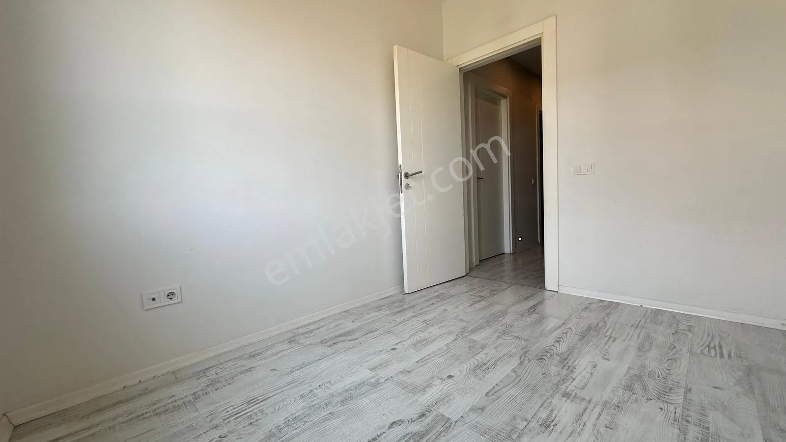 Havalimanı Yakını Mahalle Sit. Arakat 3+1 Satılık Daire — görsel 18