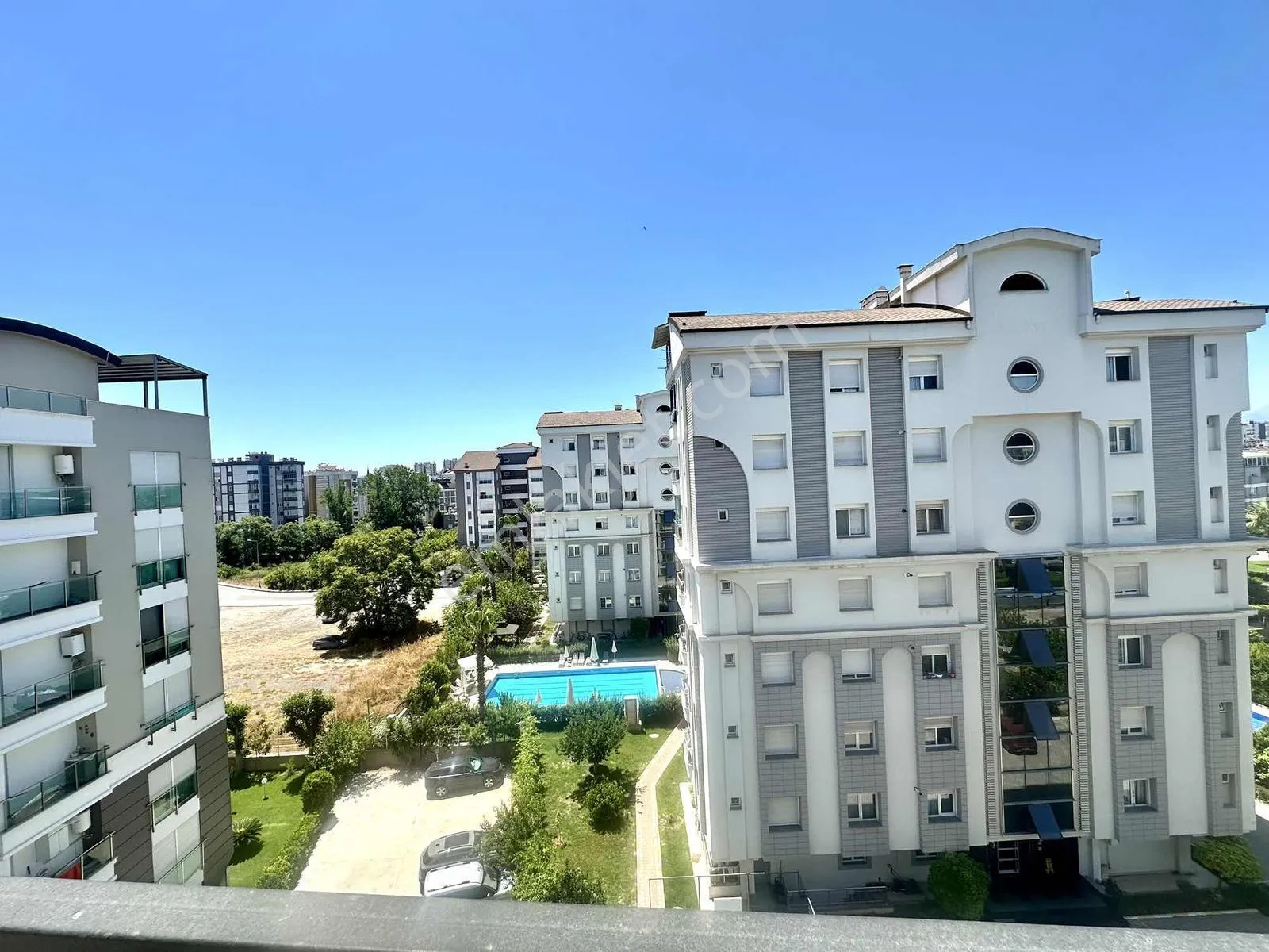 Berrin Kavcar 'dan Yalı Caddesi'nde Geniş Arakat Daire — görsel 22