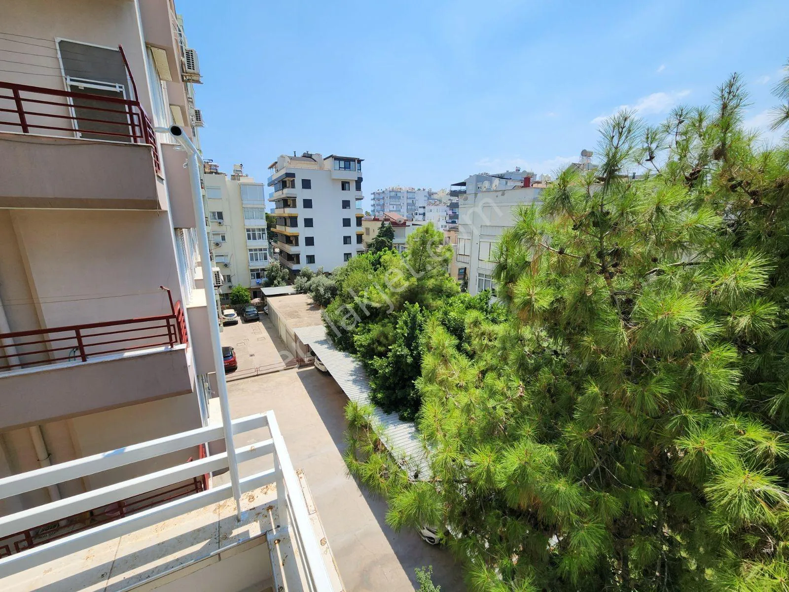 Bahçelievler'de Hızır Reis Cadde Üzeri Kiralık Temiz 3+1 — görsel 4