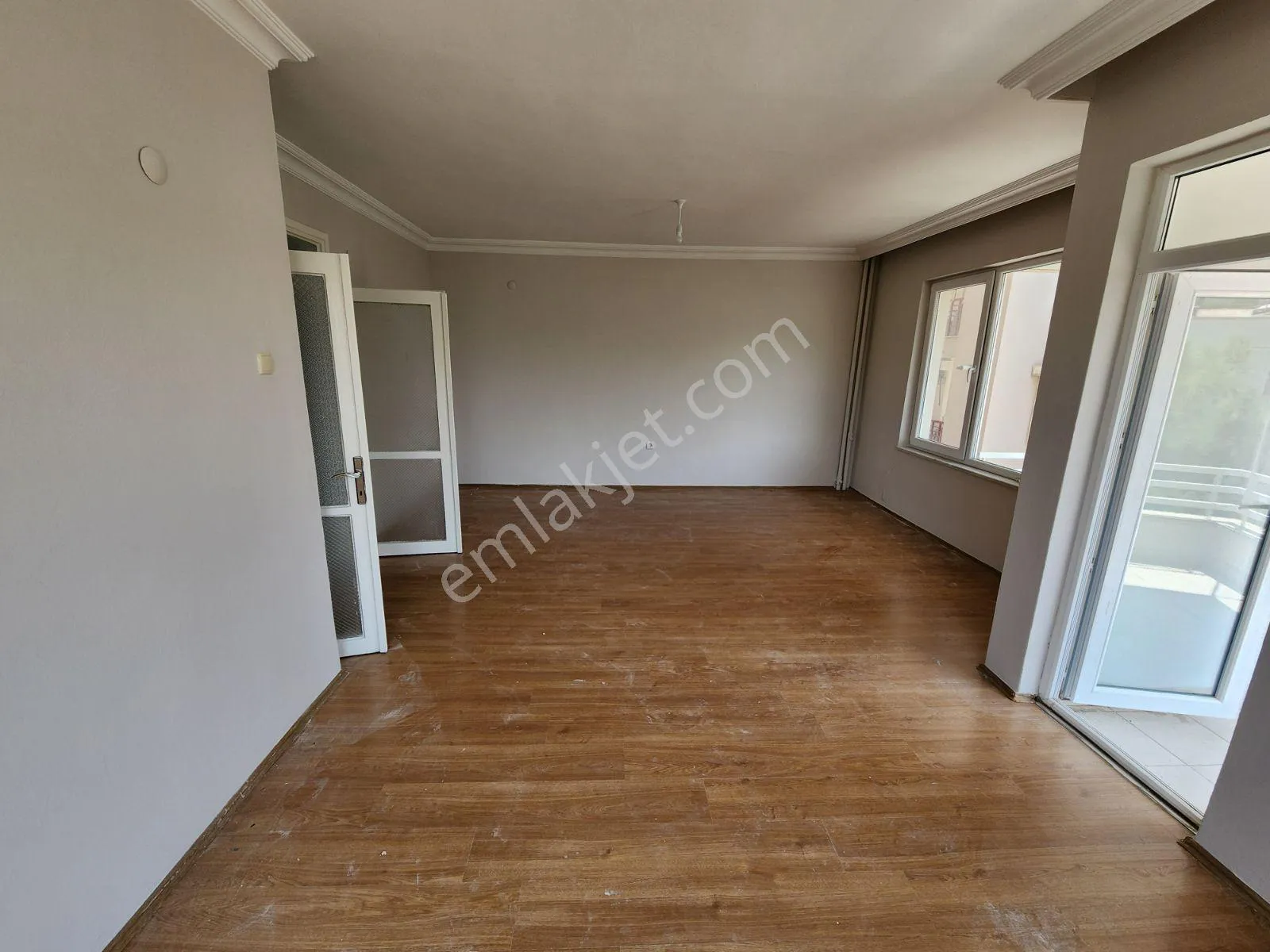 Bahçelievler'de Hızır Reis Cadde Üzeri Kiralık Temiz 3+1 — görsel 8