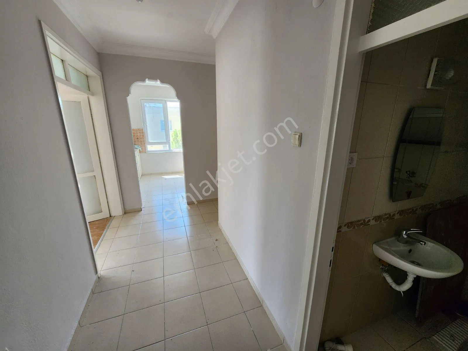 Bahçelievler'de Hızır Reis Cadde Üzeri Kiralık Temiz 3+1 — görsel 14