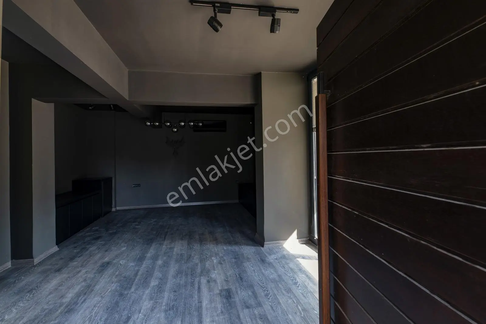 Yeşilbahçe Shell Arkasında Kiralık Ofis — görsel 8