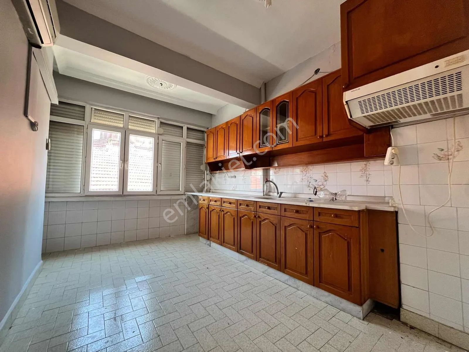 Işıklarda Kiralık Geniş 3+1 Daire — görsel 10