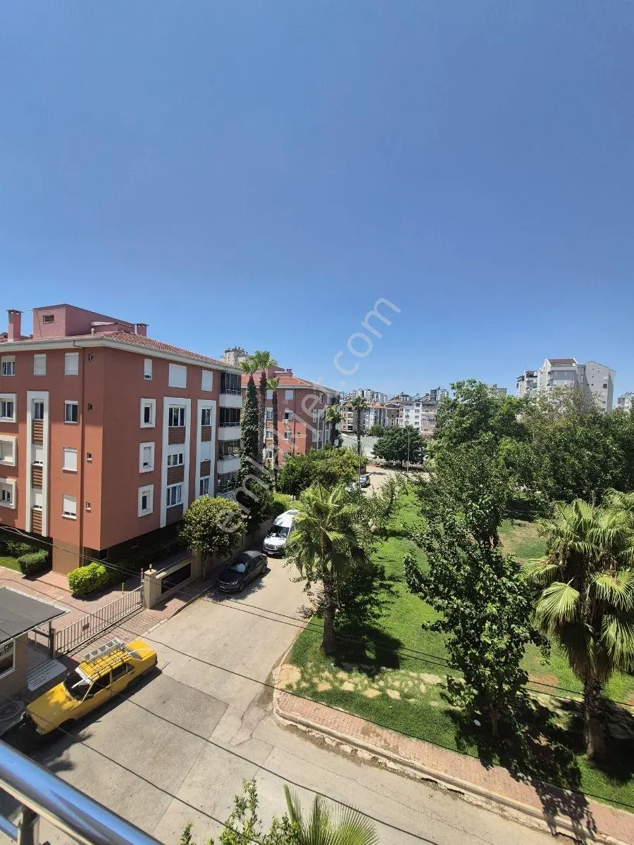 Ayten Yaşar'dan Çağlayan'da Parka Cephe Satılık Arakat 2+1 Daire — görsel 5