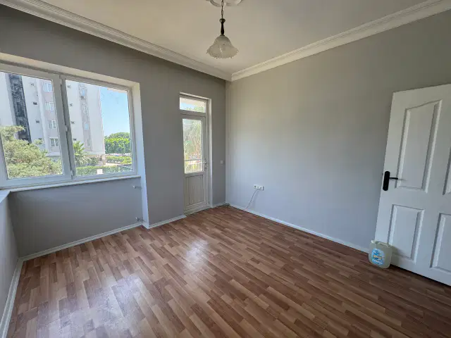 GÜZELOBA DA DENİZE ÇOK YAKIN SİTE İÇİ 3+1 SATILIK DAİRE — görsel 16