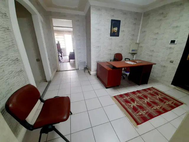 İş merkezinde full eşyalı ofis — görsel 6