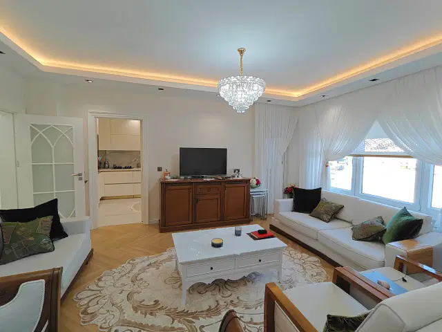 Konyaaltı Liman Mh. İçi Yenilenmiş Arakat Satılık 3+1 Daire — görsel 8