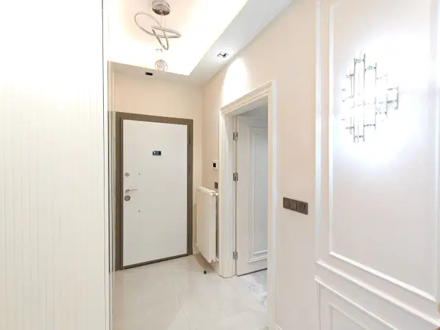 Konyaaltı Liman Mh. İçi Yenilenmiş Arakat Satılık 3+1 Daire — görsel 3