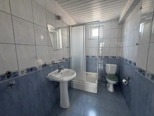 GÜZELOBA DA DENİZE ÇOK YAKIN SİTE İÇİ 3+1 SATILIK DAİRE — görsel 18