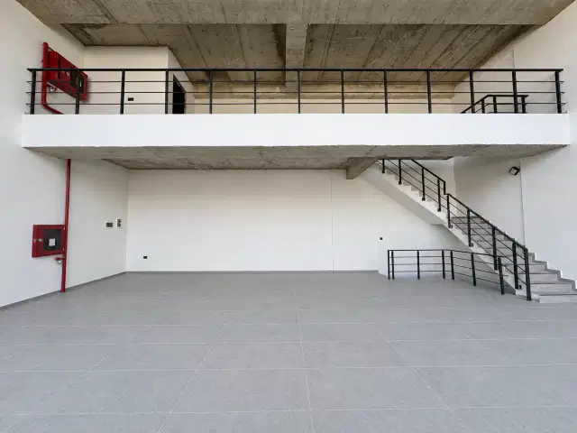 ALTINTAŞ 40LIK ANA CAD ÜZERİ SATILIK DÜKKAN — görsel 5