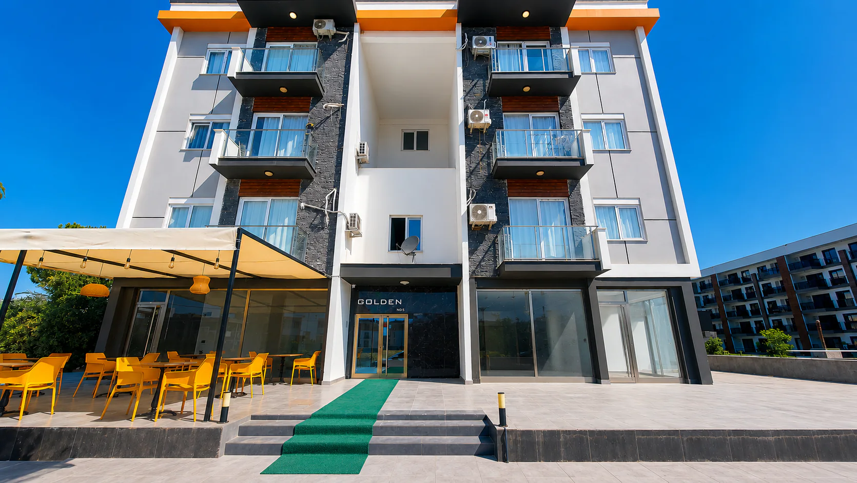 ALTINTAŞ’TA KENDİNE AİT BAHÇEYE SAHİP HAVUZLU VE AÇIK OTOPARKLI 1+1 — görsel 2