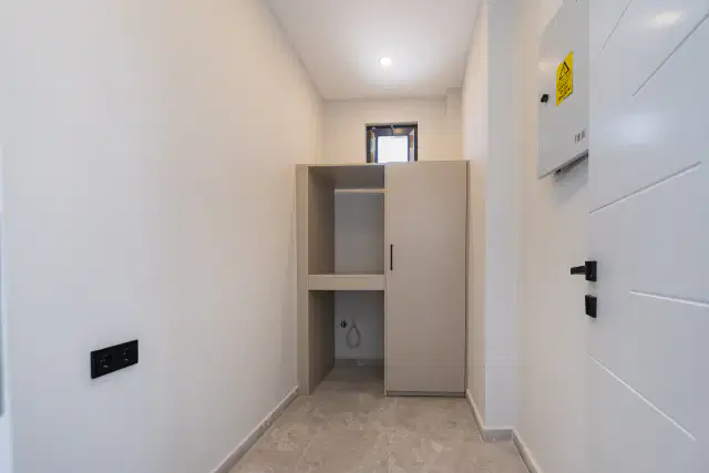 SATILIK 5+1 MODERN MİMARİLİ ÖZEL HAVUZLU TRİPLEKS LÜKS VİLLA — görsel 26