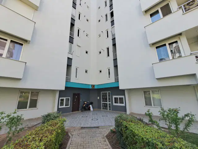 Kundu oteller bölgesinde deniz gören daire 3+1 — görsel 2