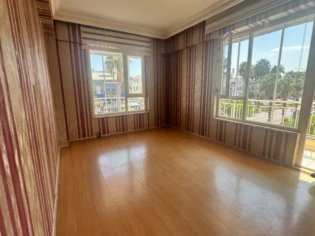 İŞLEK CADDE ÜZERİNDE YÜKSEK TABELA DEĞERLİ KİRALIK İŞ YERİ — görsel 6