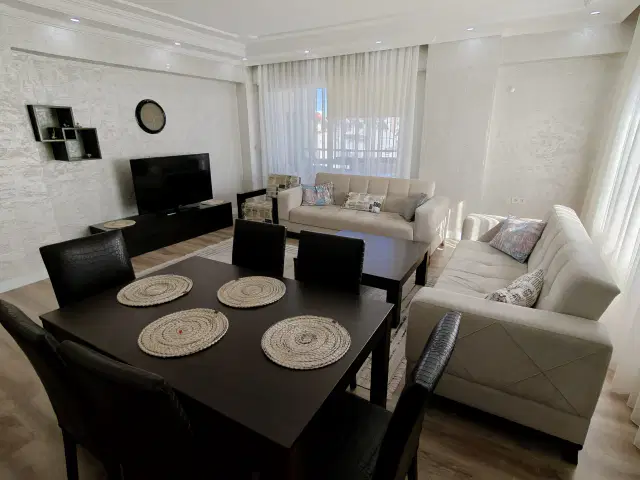 YEŞILBAHÇE EŞYALI KİRALIK 3+1 HAVUZLU SİTE