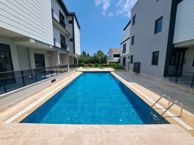 4+1 villa, Güzeloba Martılı'da