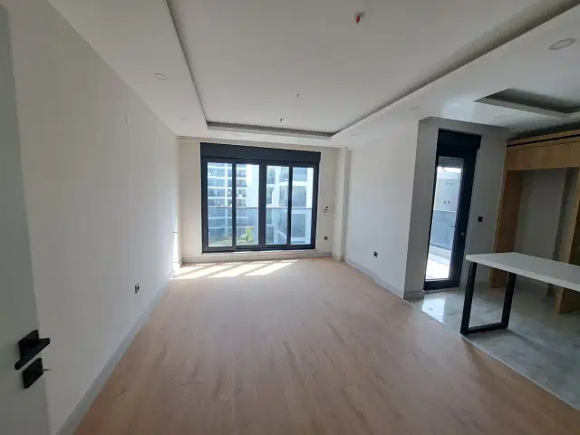 40'lık yolda Viamar Begonvil Sitesi'nde ebeveyn banyolu 2+1, iskânlı — görsel 4