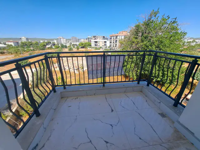 TRAMVAYA YÜRÜME MESAFESİNDE SIFIR 1+1 KİRALIK DAİRE — görsel 17
