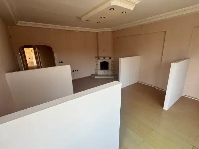 İŞLEK CADDE ÜZERİNDE YÜKSEK TABELA DEĞERLİ KİRALIK İŞ YERİ — görsel 16