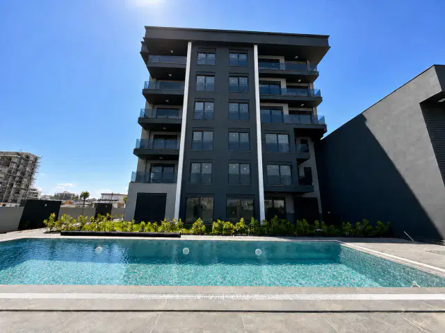 ALTINTAŞ 40LIK CAD ÜZERİ SATLIK LÜKS 2+1 DAİRE