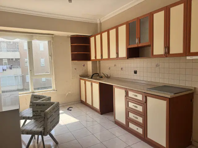İŞLEK CADDE ÜZERİNDE YÜKSEK TABELA DEĞERLİ KİRALIK İŞ YERİ — görsel 12