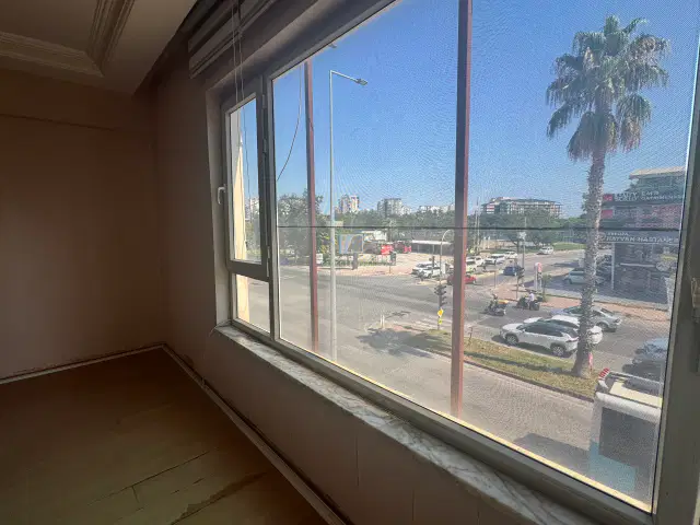 İŞLEK CADDE ÜZERİNDE YÜKSEK TABELA DEĞERLİ KİRALIK İŞ YERİ — görsel 15