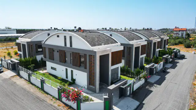 SATILIK 5+1 MODERN MİMARİLİ ÖZEL HAVUZLU TRİPLEKS LÜKS VİLLA — görsel 3