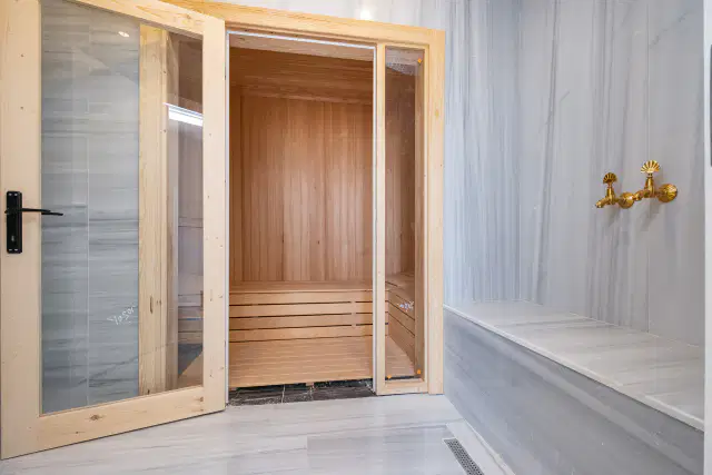 SATILIK 5+1 MODERN MİMARİLİ ÖZEL HAVUZLU TRİPLEKS LÜKS VİLLA — görsel 32