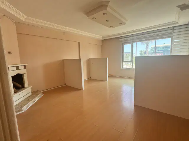 İŞLEK CADDE ÜZERİNDE YÜKSEK TABELA DEĞERLİ KİRALIK İŞ YERİ — görsel 7