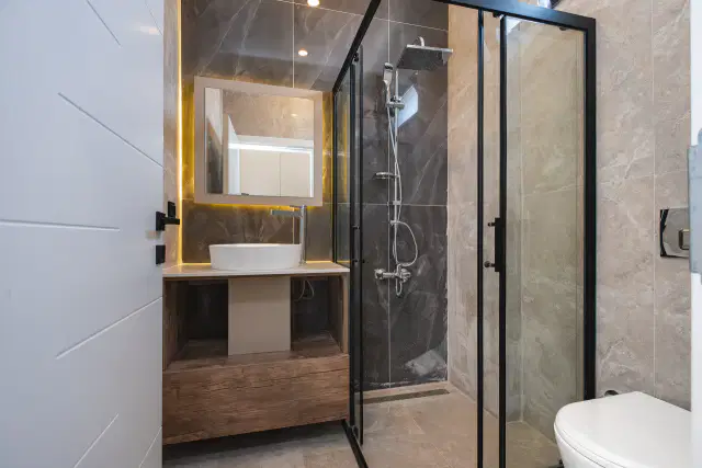 SATILIK 5+1 MODERN MİMARİLİ ÖZEL HAVUZLU TRİPLEKS LÜKS VİLLA — görsel 28