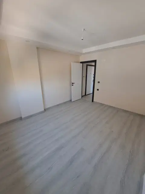 TRAMVAYA YÜRÜME MESAFESİNDE SIFIR 1+1 KİRALIK DAİRE — görsel 9
