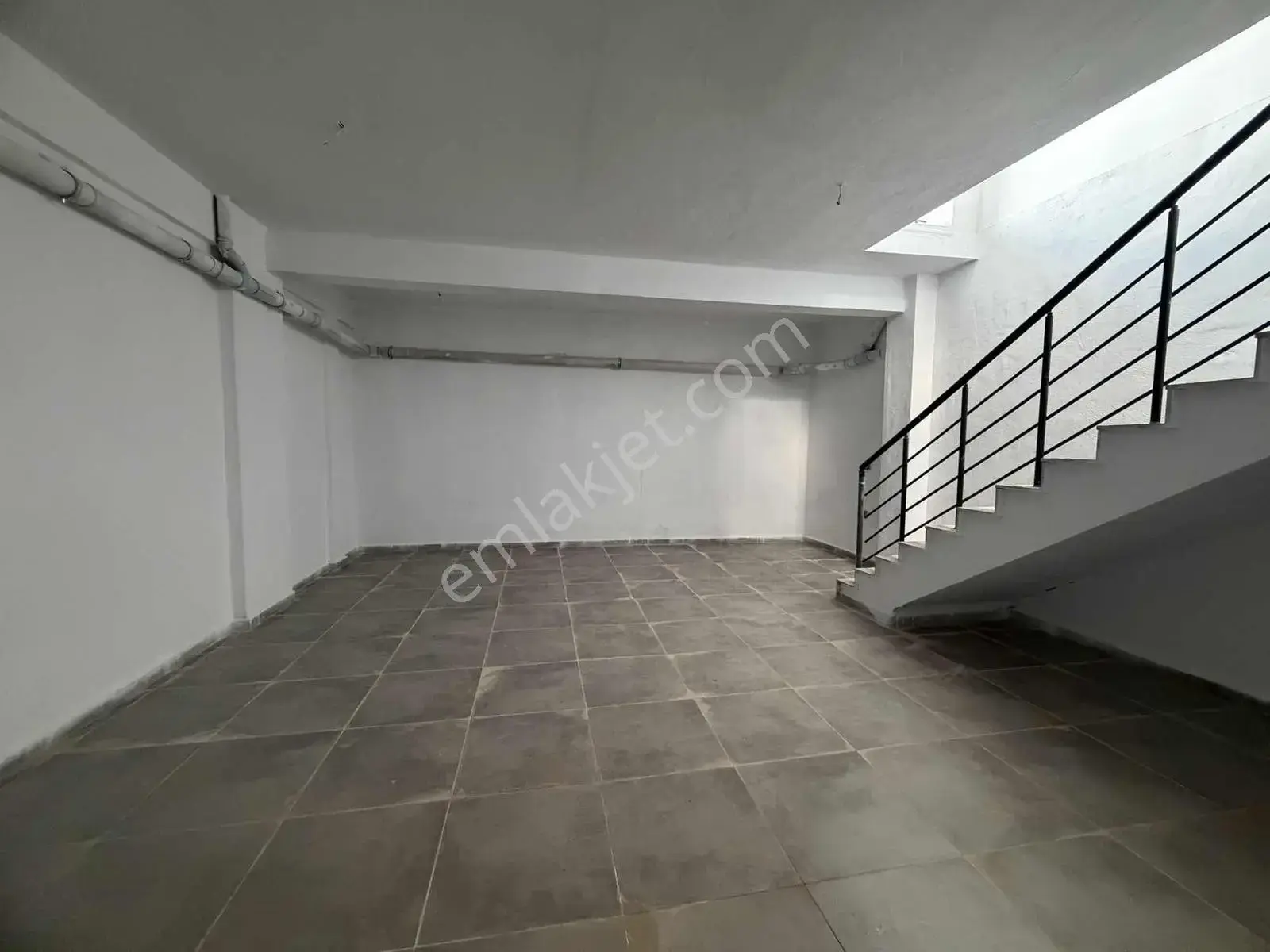 Altıntaş'ta 40'lık Yol Üzeri 120m2 Kiralık Dükkan — görsel 7