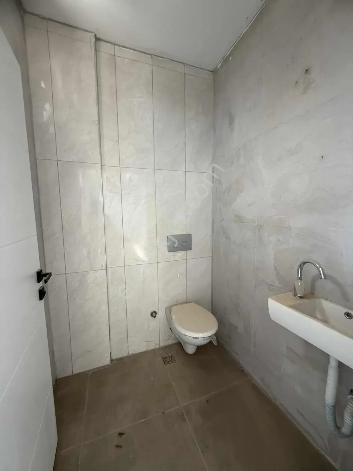 Altıntaş'ta 40'lık Yol Üzeri 120m2 Kiralık Dükkan — görsel 10