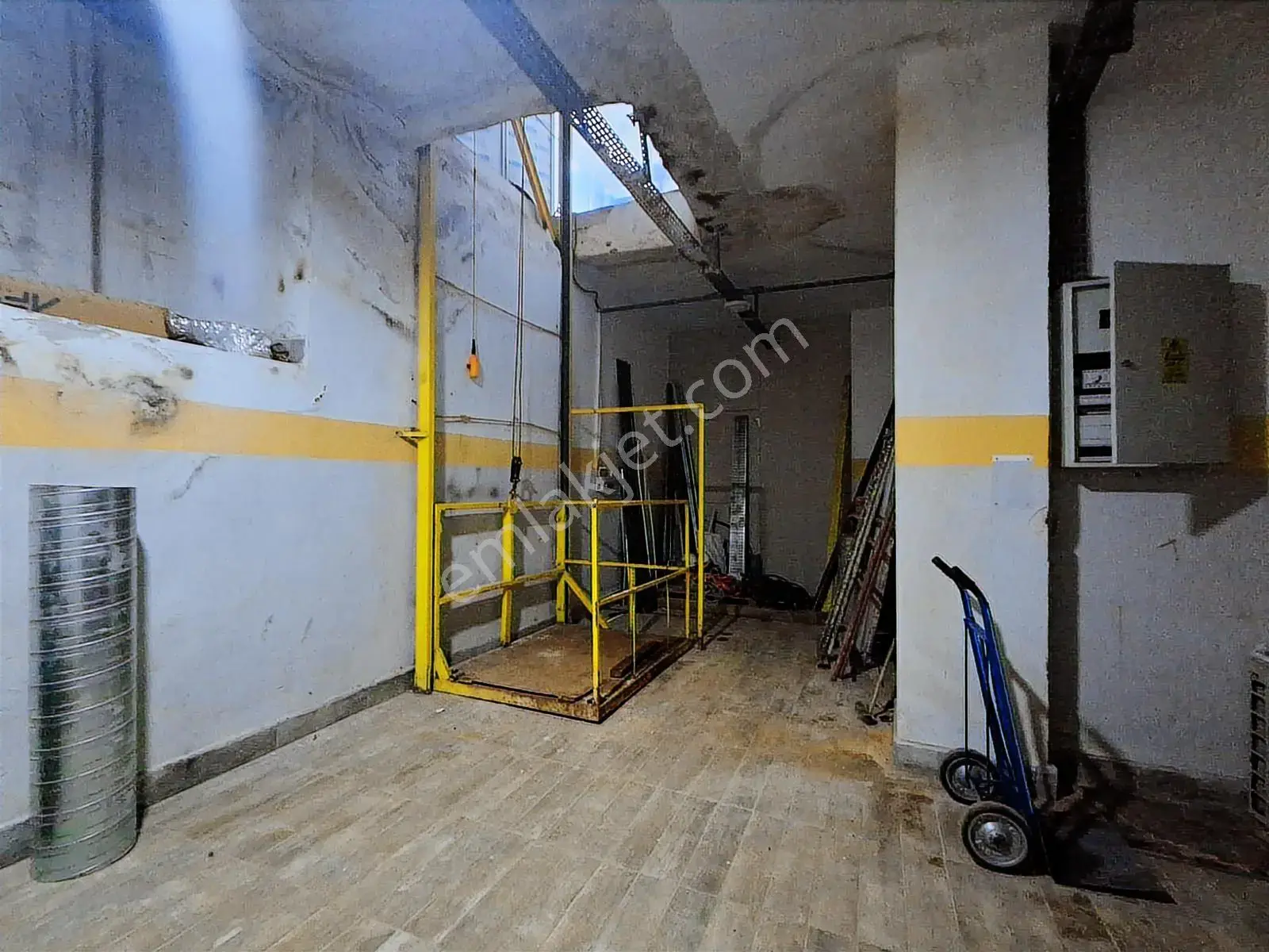 Eski Sanayi Yanında Kelepir Yük Asansörlü 300m² Dükkan — görsel 10