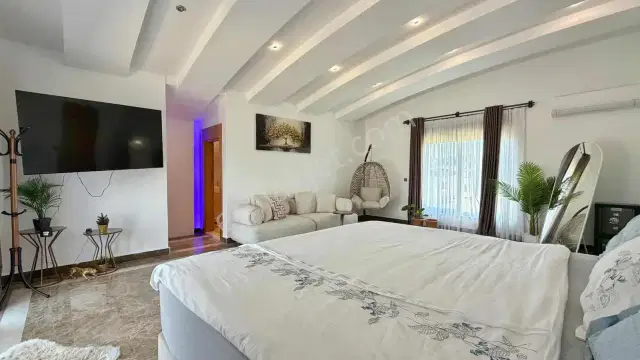 1162 M² Arsa | 550 M² 7+2 Loft Mimari | Isıtmalı Havuzlu Villa — görsel 8