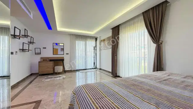 1162 M² Arsa | 550 M² 7+2 Loft Mimari | Isıtmalı Havuzlu Villa — görsel 9