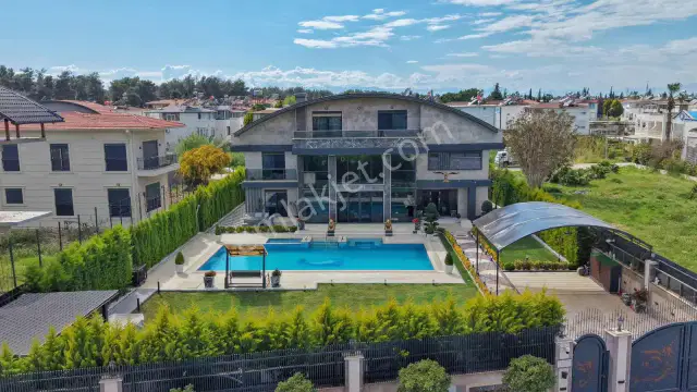 1162 M² Arsa | 550 M² 7+2 Loft Mimari | Isıtmalı Havuzlu Villa — görsel 11