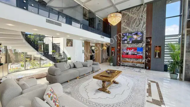 1162 M² Arsa | 550 M² 7+2 Loft Mimari | Isıtmalı Havuzlu Villa — görsel 15
