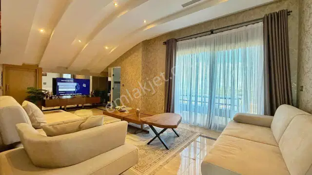 1162 M² Arsa | 550 M² 7+2 Loft Mimari | Isıtmalı Havuzlu Villa — görsel 17
