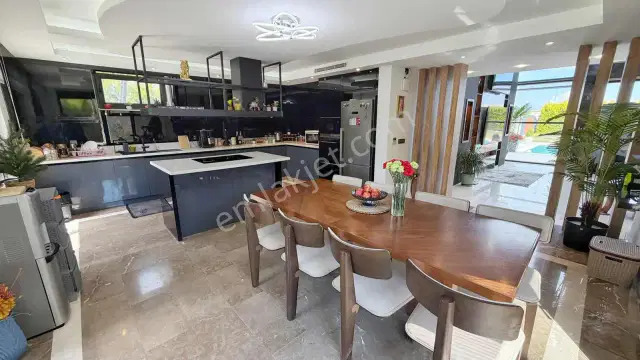 1162 M² Arsa | 550 M² 7+2 Loft Mimari | Isıtmalı Havuzlu Villa — görsel 24