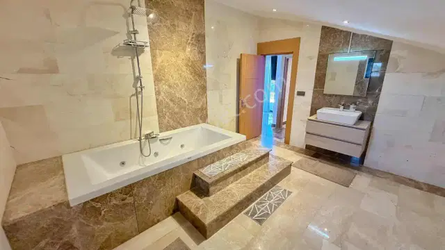 1162 M² Arsa | 550 M² 7+2 Loft Mimari | Isıtmalı Havuzlu Villa — görsel 26