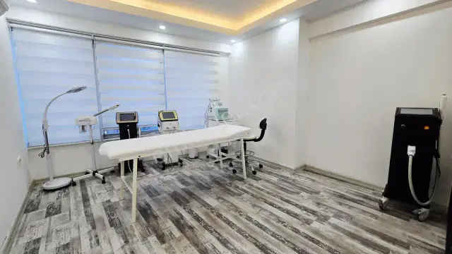 Acil!tabela Değeri Yüksek, Lüks Cihazlarla Güzellik Merkezi — görsel 2